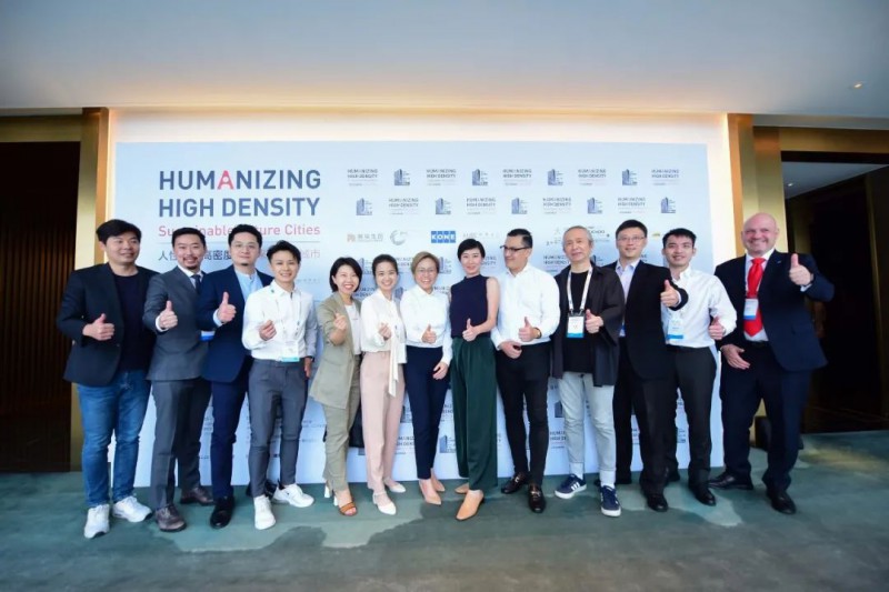 伟昌站在世界最高音乐厅，演出一场超高层思想盛宴